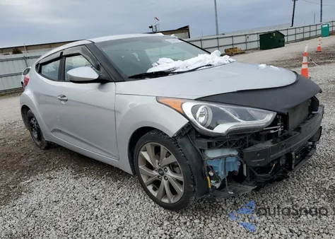 2017 Hyundai Veloster z USA, uszkodzony, nr VIN KMHTC6AD2HU310577